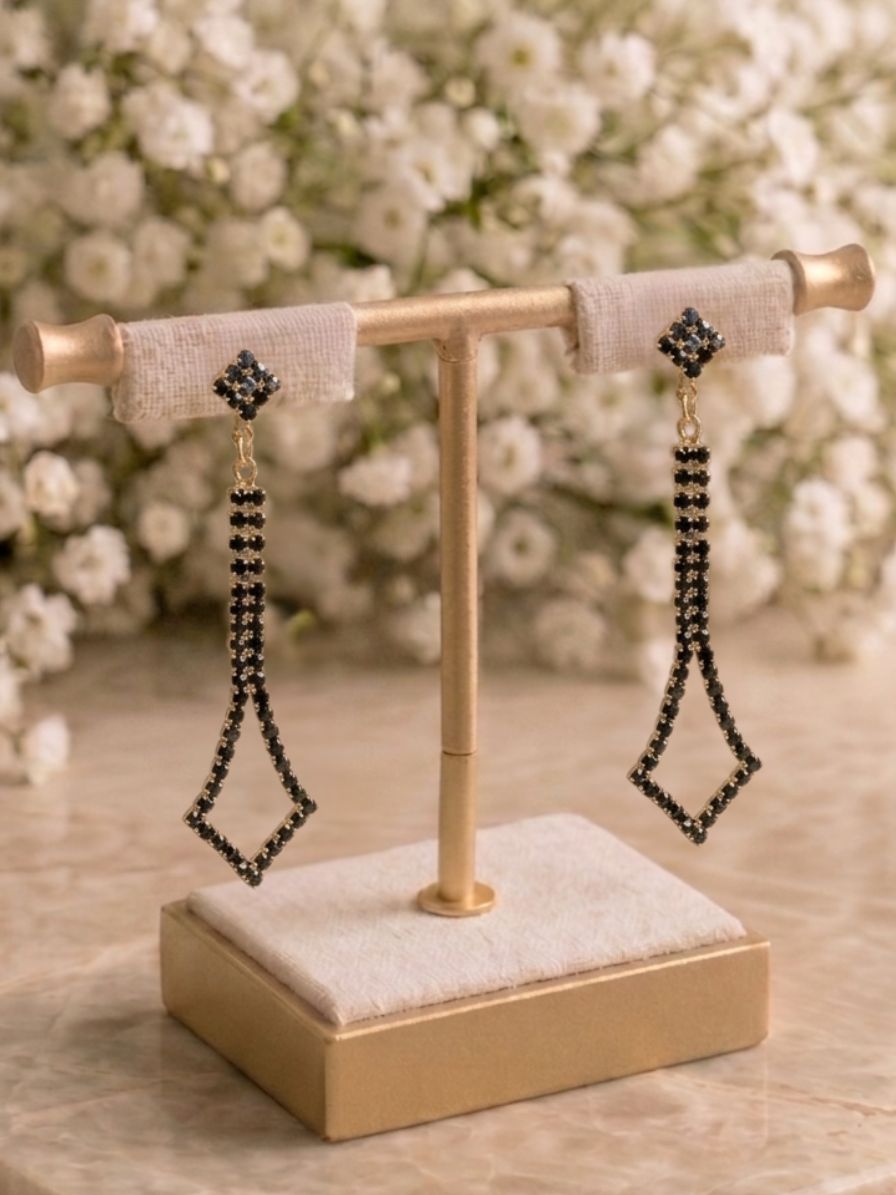 Brinco Cascata Black com Design sofisticado!