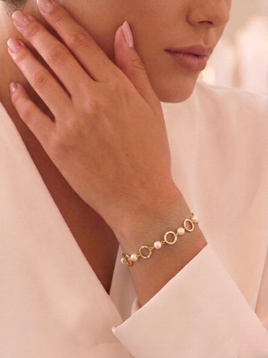 Pulseira Aro e Pérola um toque sofisticado e deslumbrante com design clássico