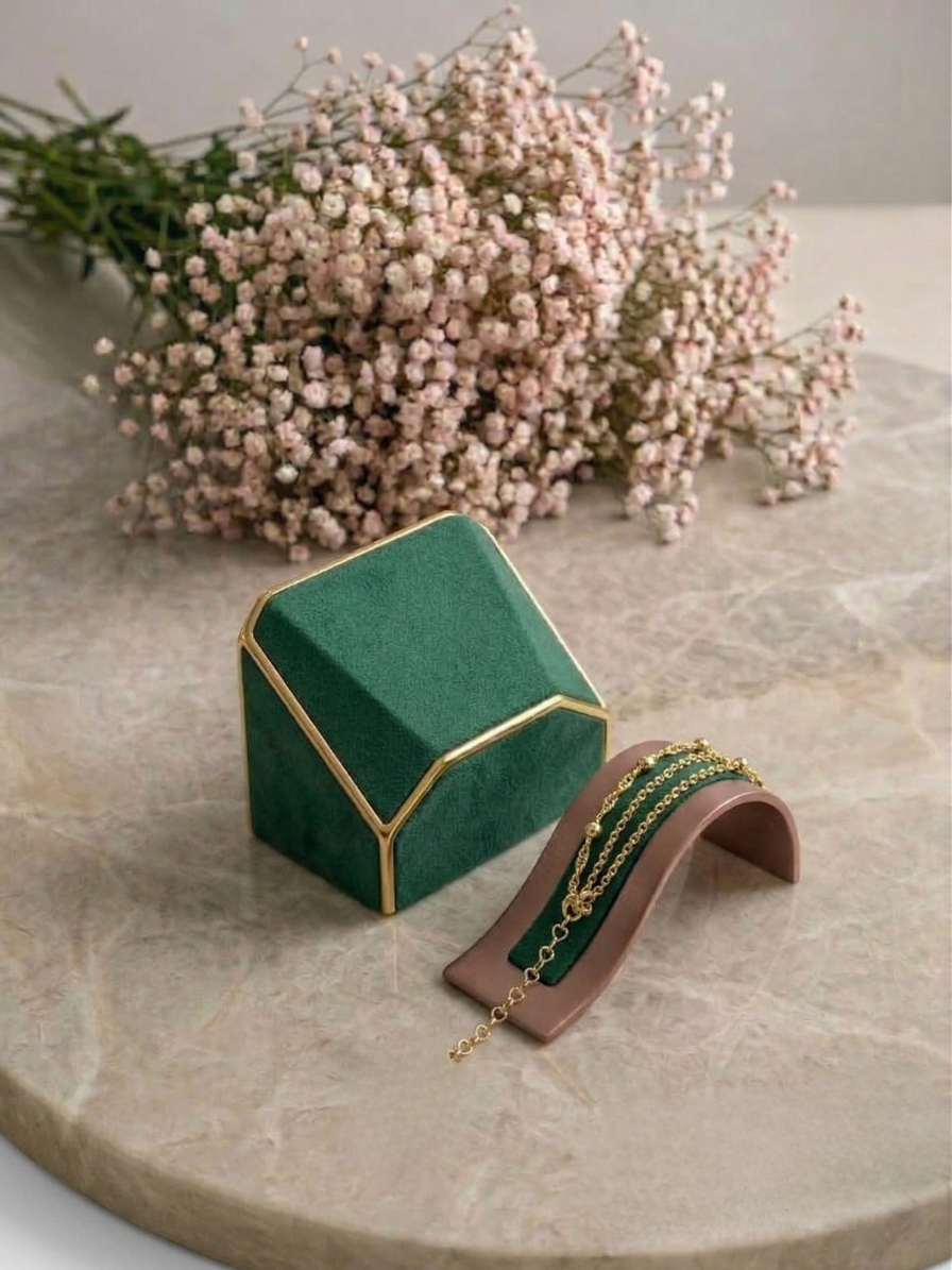 Pulseira Dupla um toque sofisticado e deslumbrante com design clássico