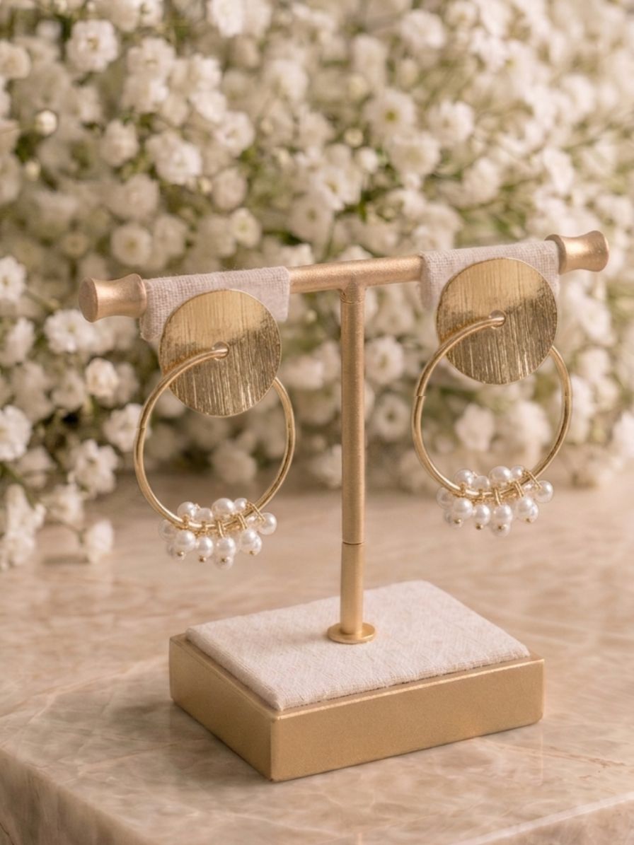 Brinco Argola de Pérolas com Design  sofisticado!