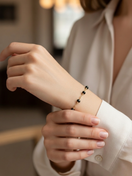 Trocar imagem Pulseira Pedra Negras um toque sofisticado e deslumbrante com design clássico - verso 2