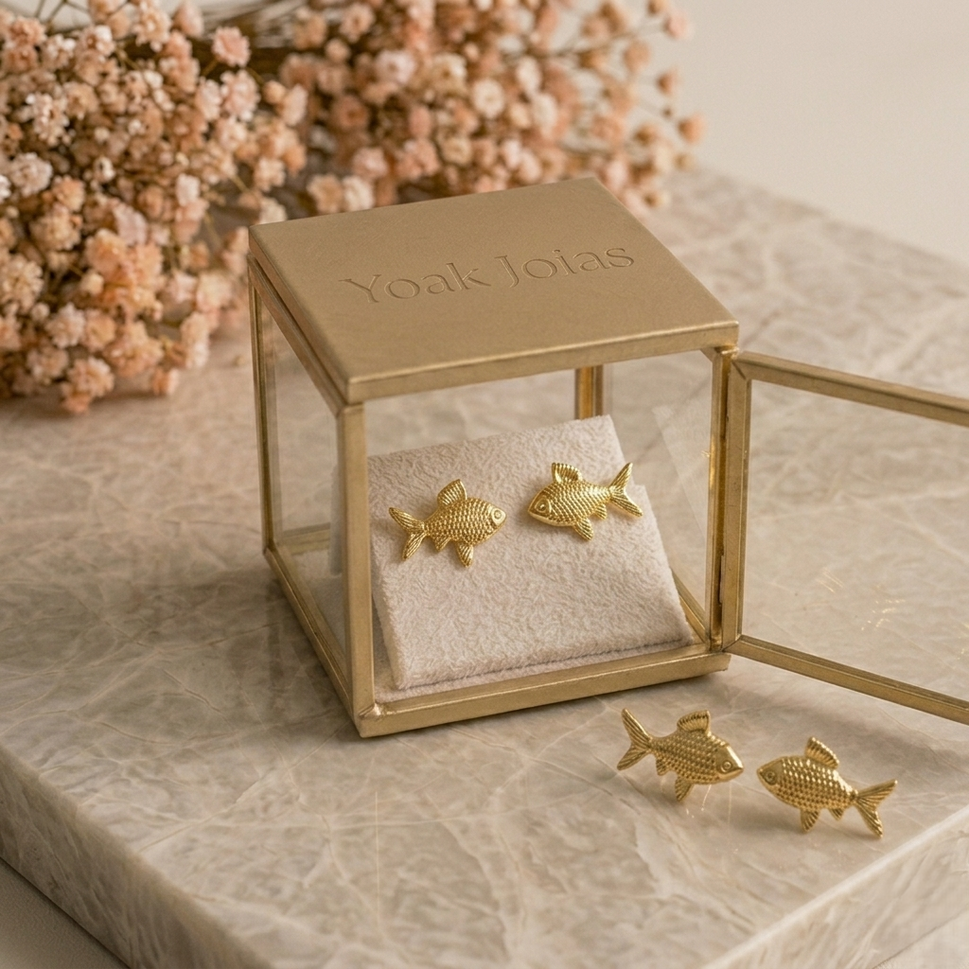 Brinco Peixe Dourado Sofisticação Elevada  Minimalistas Exclusivo!